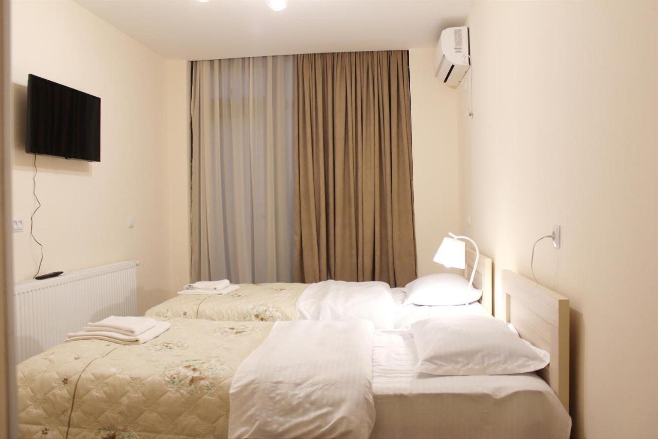 Nitsa Guest House Gori Exteriér fotografie